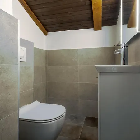 Stunning In With Kitchen Bibinje
