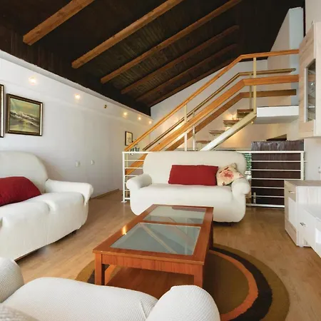 Stunning In With Kitchen *