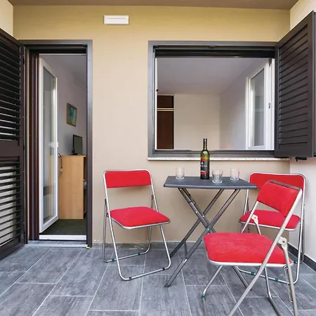 Stunning In With Kitchen Bibinje